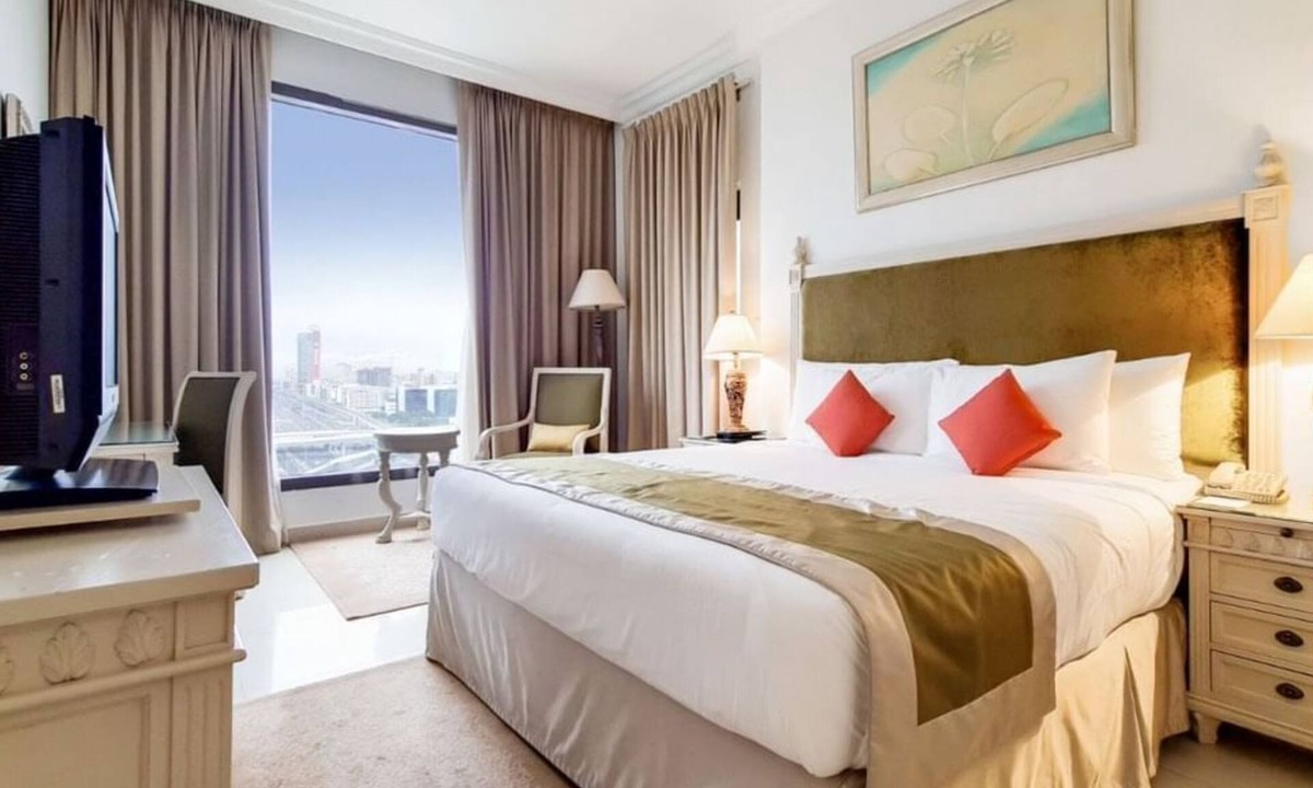 Al Sufouh 2 Apartment | Two Bedroom Apartment Near Internet City Metro 14