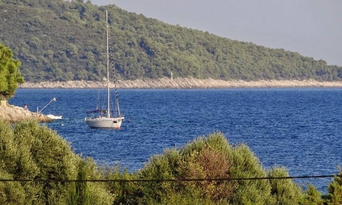 Prizba Apartment | Two bedroom apartment near beach Prižba, Korčula (A-14385-c)