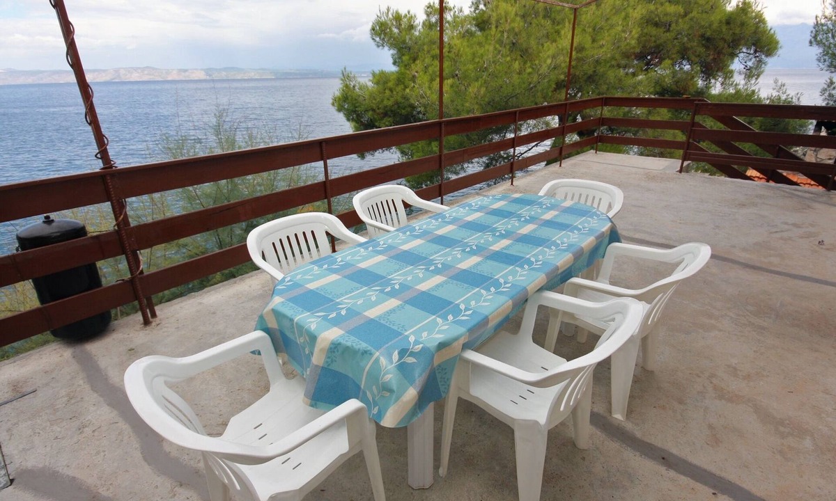Gdinj Apartment | Two bedroom apartment near beach Cove Pobij (Hvar) (A-5712-b)