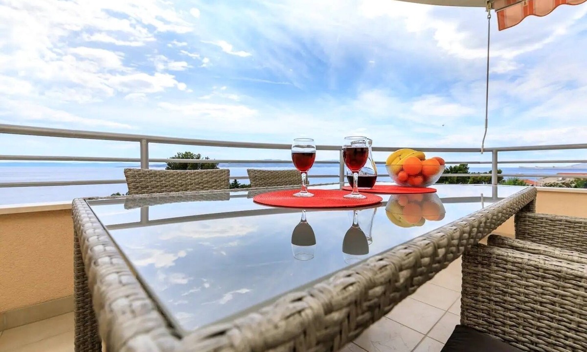 Brela Apartment | Two bedroom apartment with a swimming pool Brela, Makarska (A-19998-a)