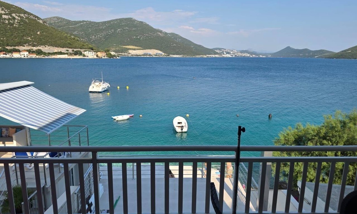 Klek Apartment | Two bedroom apartment with terrace and sea view Klek, Neretva Delta - Ušće Neretve (A-27840-a)