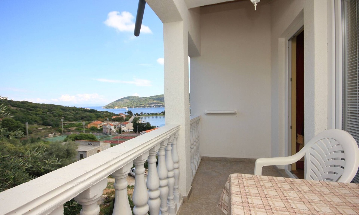 Terrace Sea | Cove Rogacic