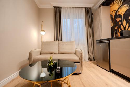 Pipera Apartment | Urban Jungle Apartment by Blvd 44B1 - Free Parking