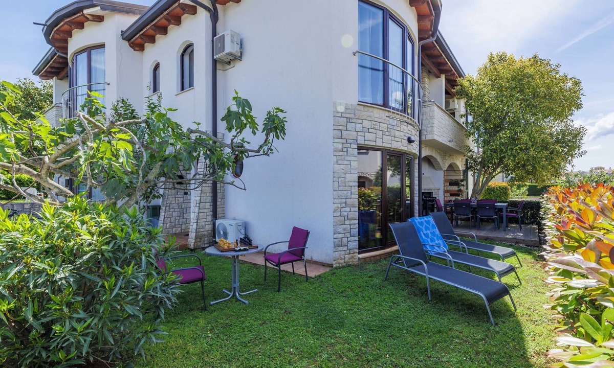 Tar House | Vacation home Dlan by Interhome