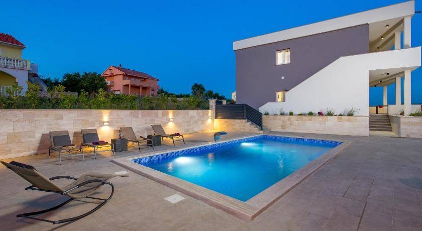 Rtina Villa | Villa ∙ 4 bedrooms ∙ 10 guests
