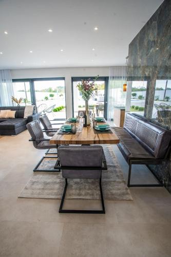 Trn Villa | Villa 7