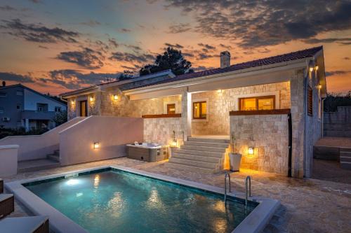 Pridraga Villa | Villa Alora