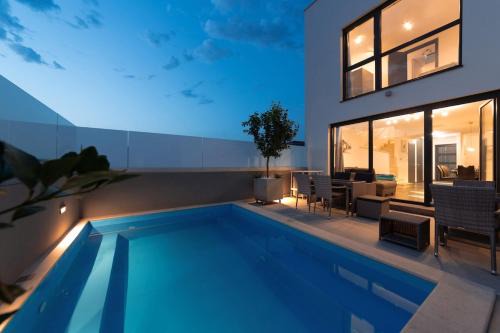 Brinje Villa | Villa Ampla with heated wellness pool near Poreč