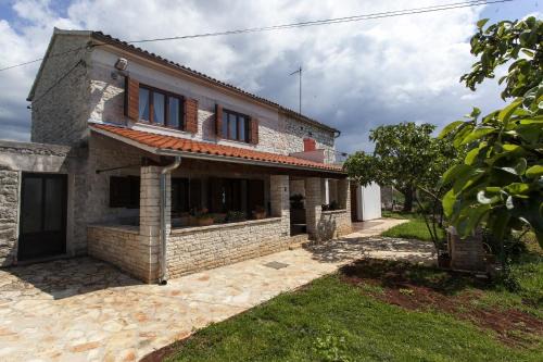 Bale House | Villa Ana