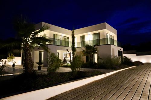 Rogac Villa | Villa Aves - NEW with Pool, Gym & Sauna