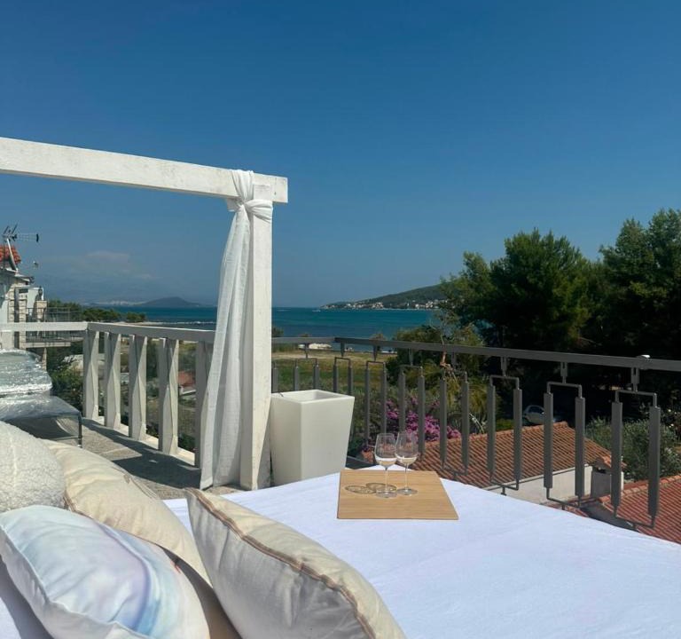 Trogir Villa | Villa Beachfront Trogir Pantana