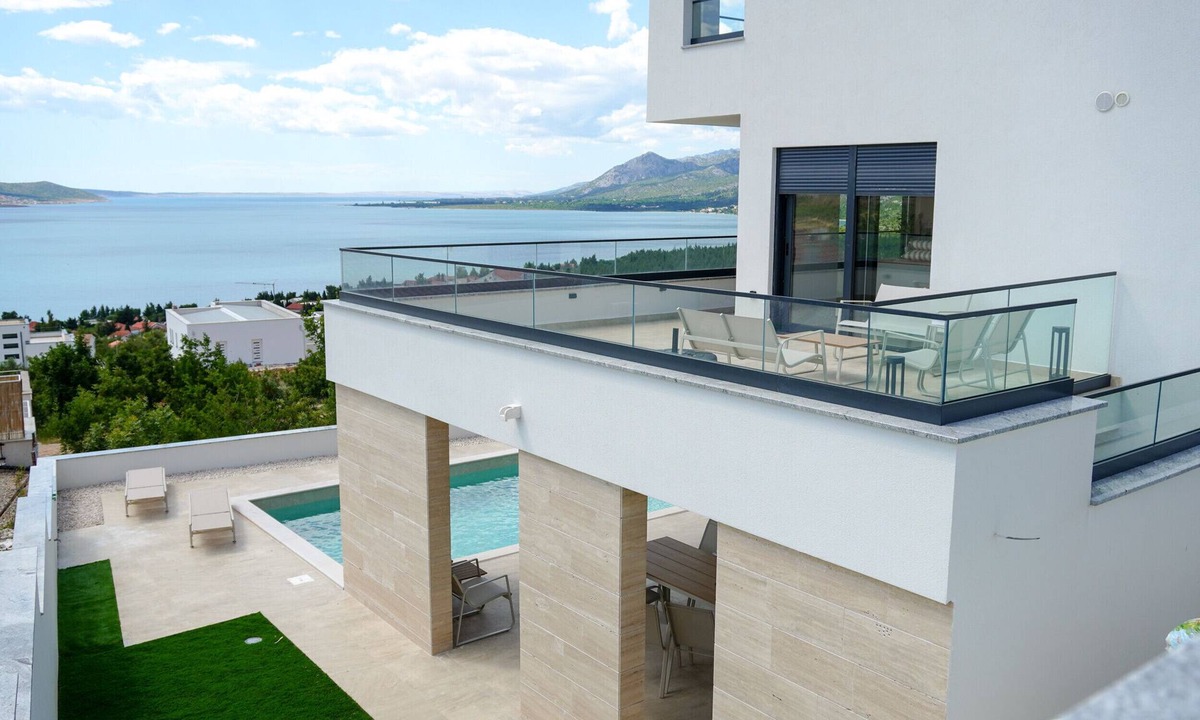 Rovanjska Villa | Villa Bella Vista with heated pool