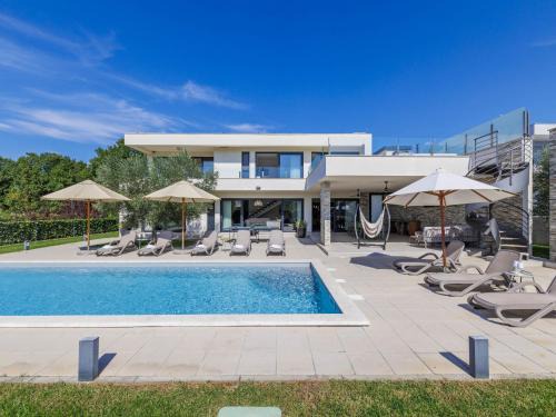 Novigrad Villa | Villa Bianca by Interhome