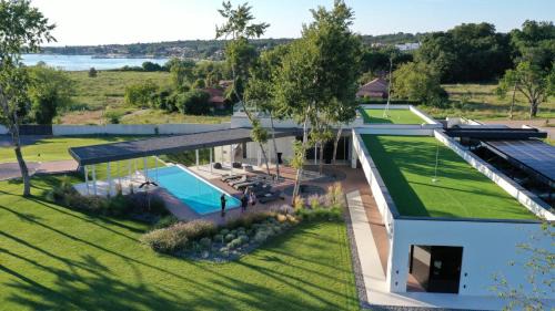Dajla Villa | Villa Calvia Crispinilla by Villas Guide