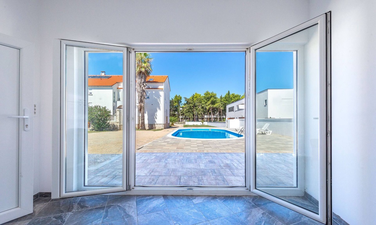 Villa Christina People Max Capacity | Zrce