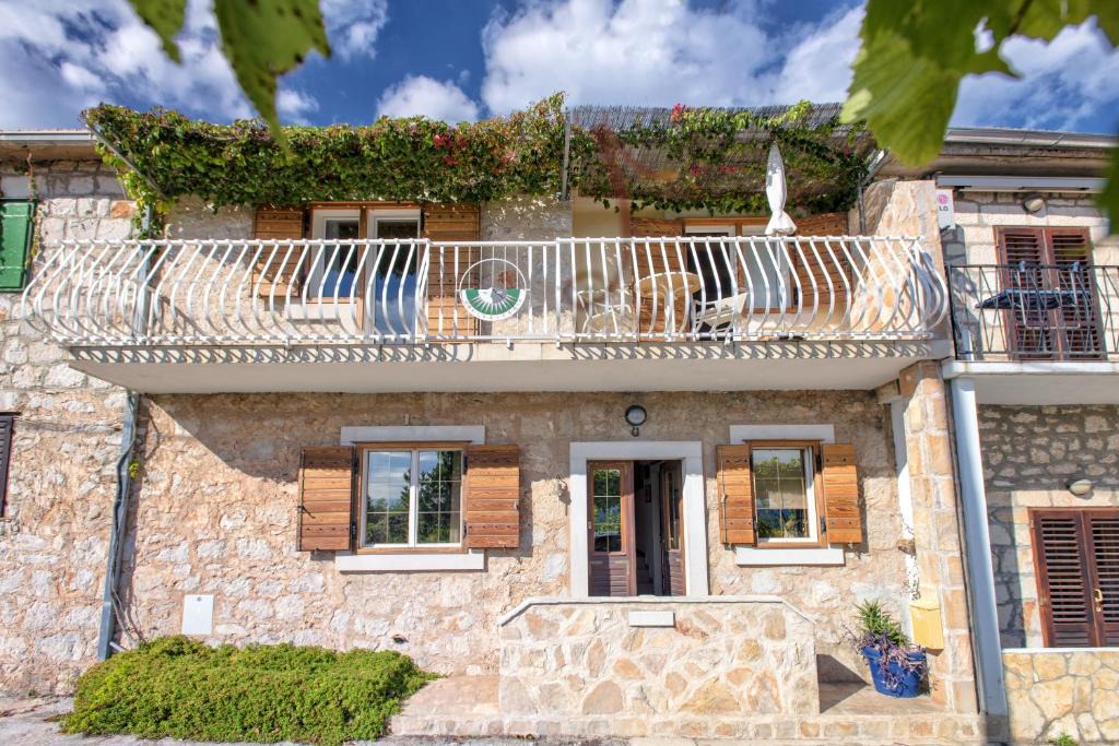 Zavala Villa | Villa Cincilograd