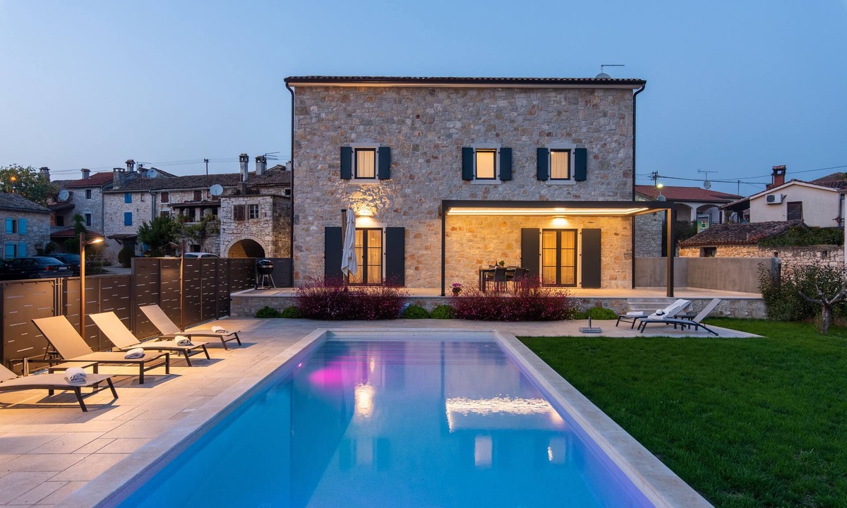 Veleniki Villa | Villa Daniela with pool for 6 people in Porec, 50m from the restaurant