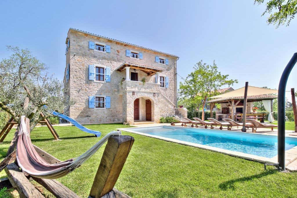 Valica Villa | Villa Dora