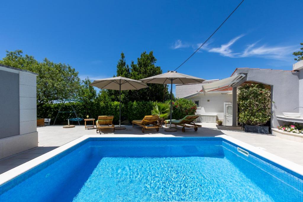 Bast Villa | Villa Ella Bast - Baška Voda - Private Heated Pool &Garden