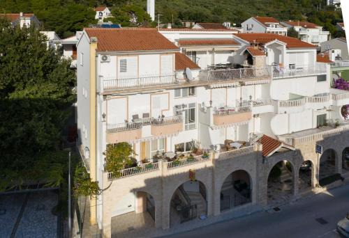 Tucepi Apartment | Villa Fina