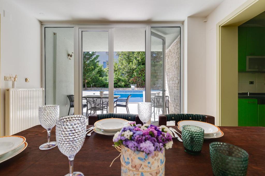 Diklo House | Villa Hedonia with heated pool, Diklo