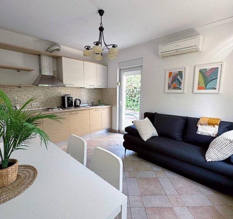 Seget Donji Apartment | Villa in Seget