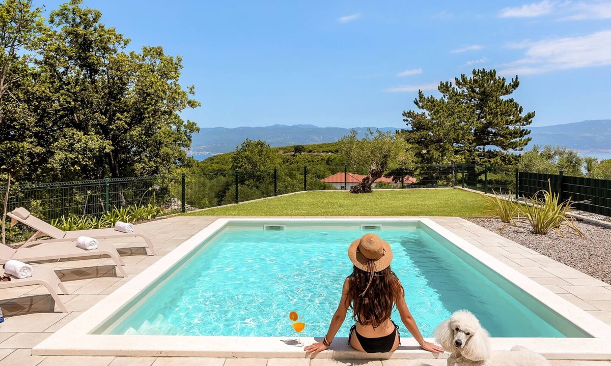 Vrbnik Villa | Villa Isla Blue 3 pool&welness Krk by Villas Guide