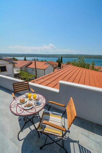 Krusevo Villa | Villa Josip with seaview and heated pool - by TA Leut Agency