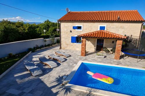 Gabonjin Villa | Villa Kristina