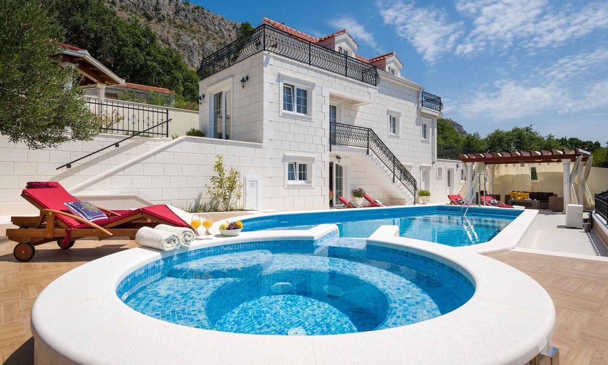 Jesenice Villa | Villa Layla - Four Bedroom Villa, Sleeps 8