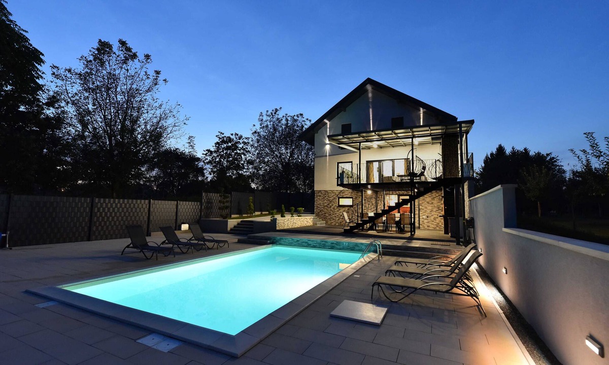 Ludbreg Villa | Villa Luana 4-bedroom house in lovely Vinogradi Ludbreški with pool