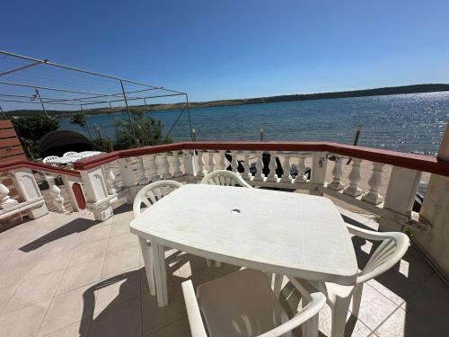 Ljubac Apartment | Villa M, ground floor Apartment for 4 persons