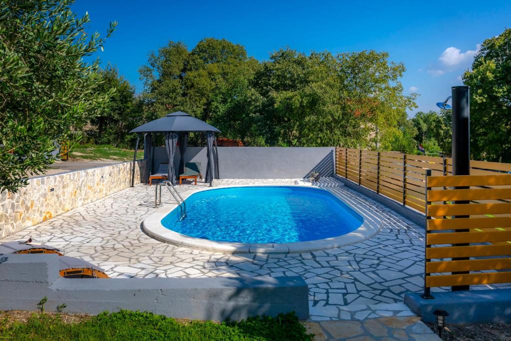 Skradin Villa | Villa Manda Adriatic heated pool