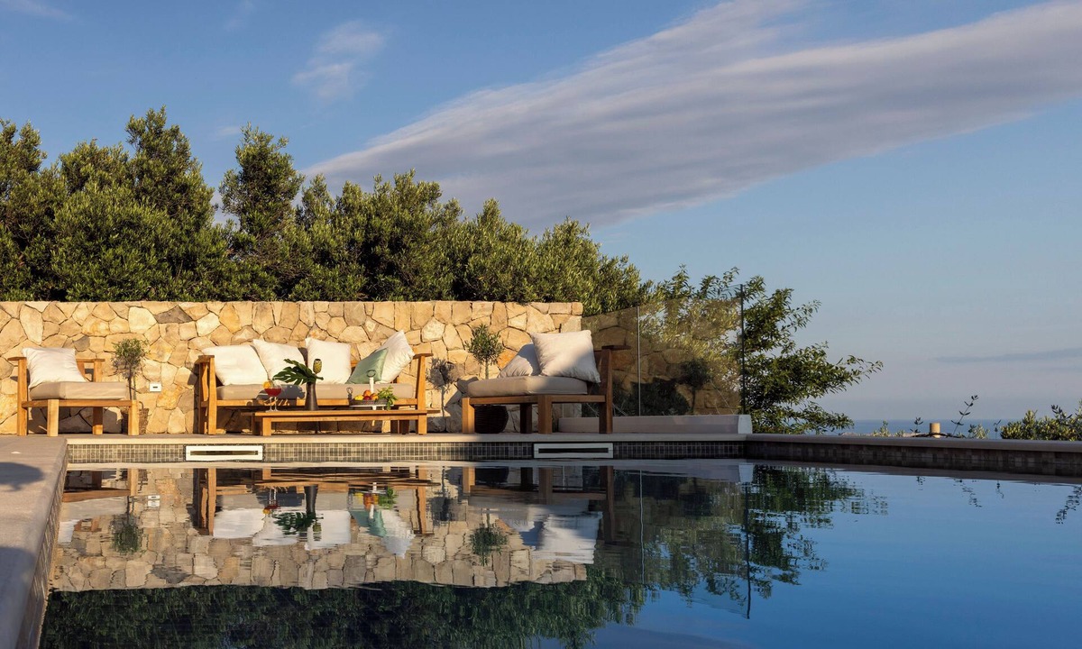 Orasac Villa | Villa Mar with beautiful views is a place of pure serenity and relaxation.