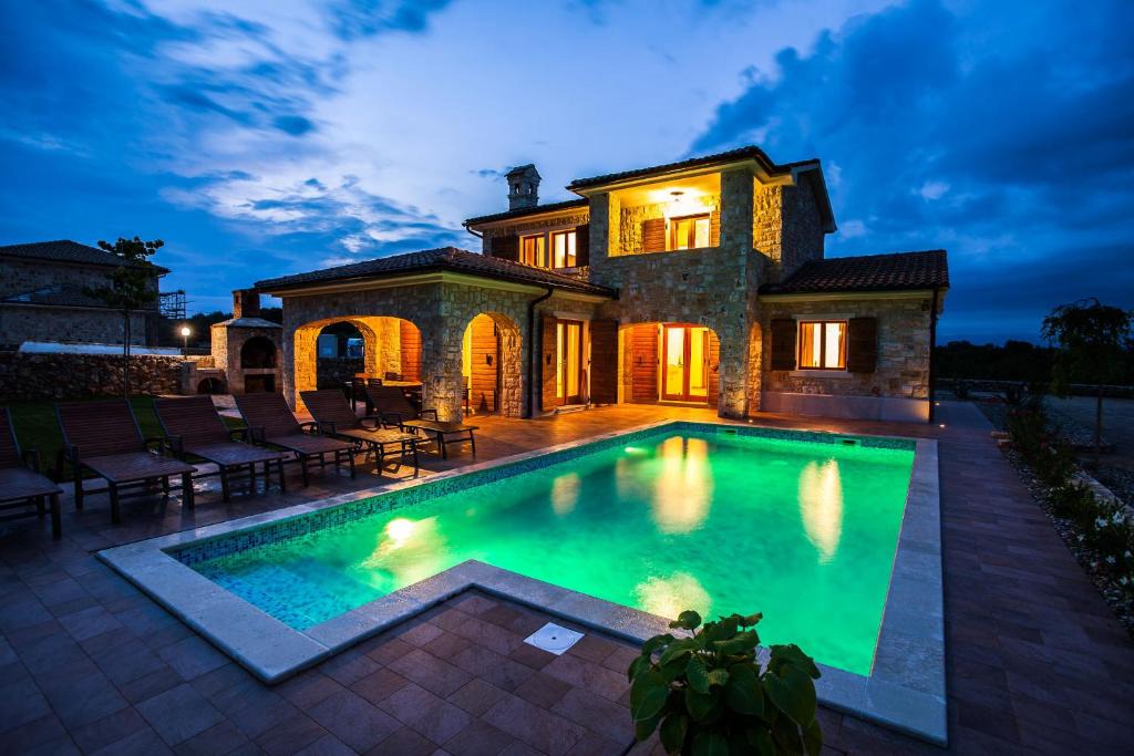 Vrh Villa | Villa Mare