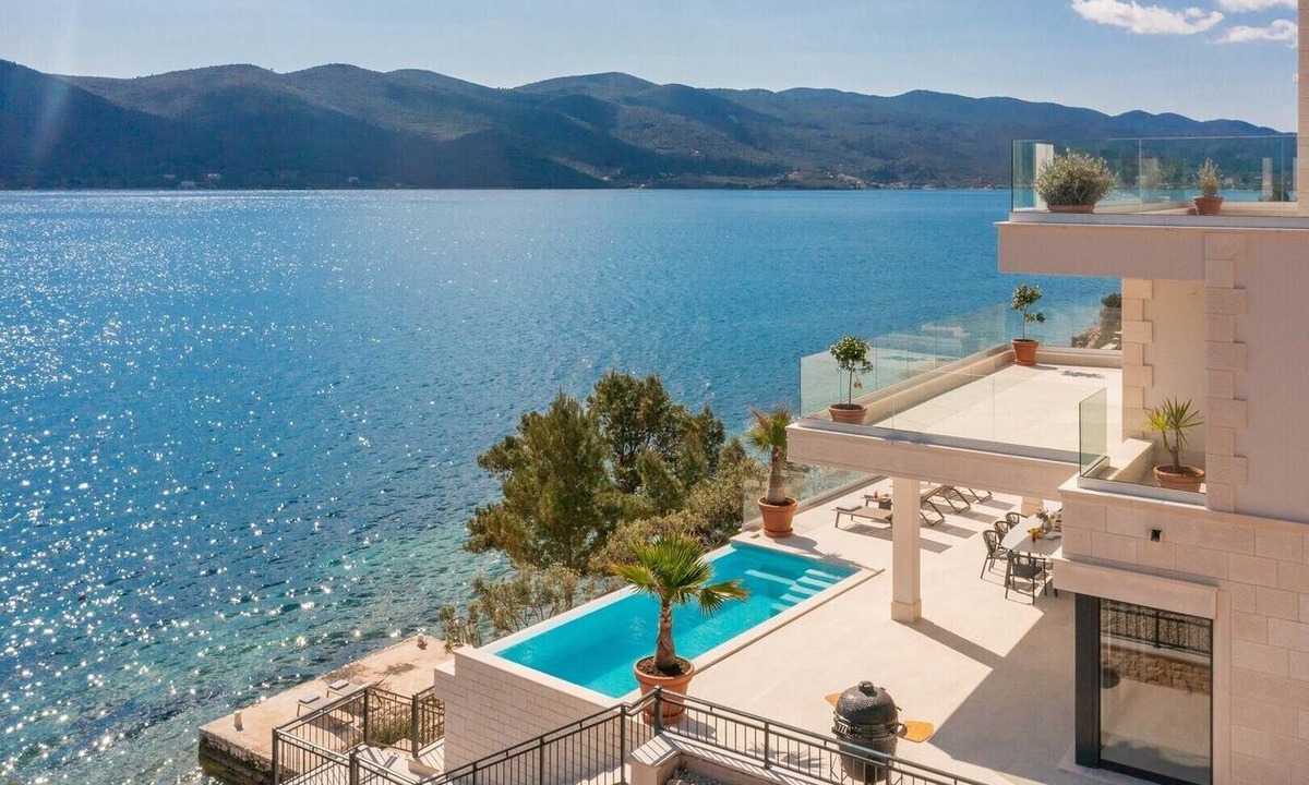 Viganj Villa | VILLA MARIS -heated pool,sauna,first row sea/beach, pets friendly