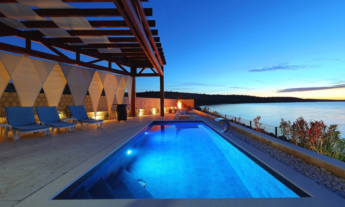 Ljubac Villa | Villa Maritime with Pool by the Sea