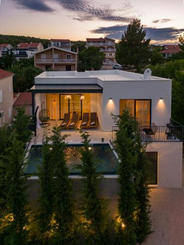 Pridraga Villa | Villa Medellin