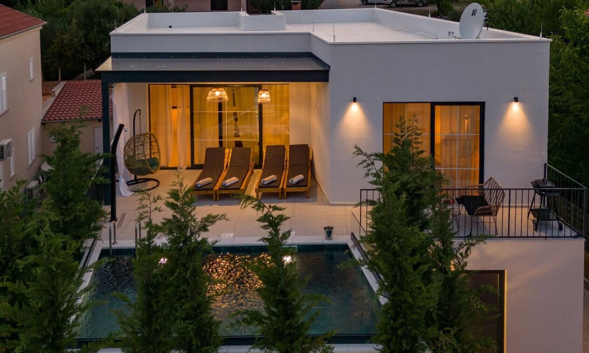 Pridraga Villa | Villa Medellin ZadarVillas