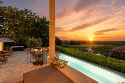 Baldasi Villa | Villa Momento