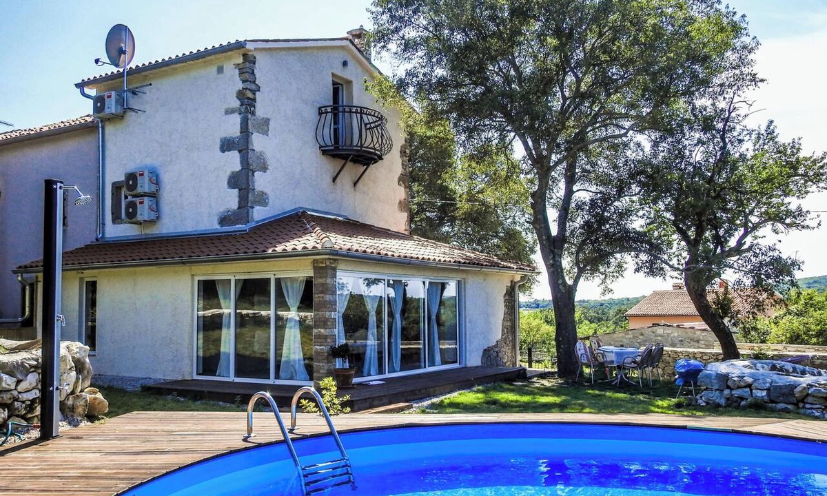 Ripenda Verbanci House | Villa NEVIA by Interhome