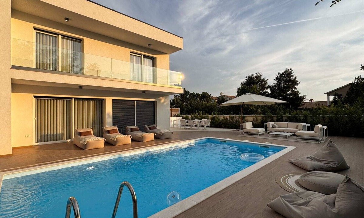Bibici Villa | Villa Nobel | Luxury Pool Villa with Ice Bar, Fine Wine Collection & Cinema (Istria - Svetvinčenat)