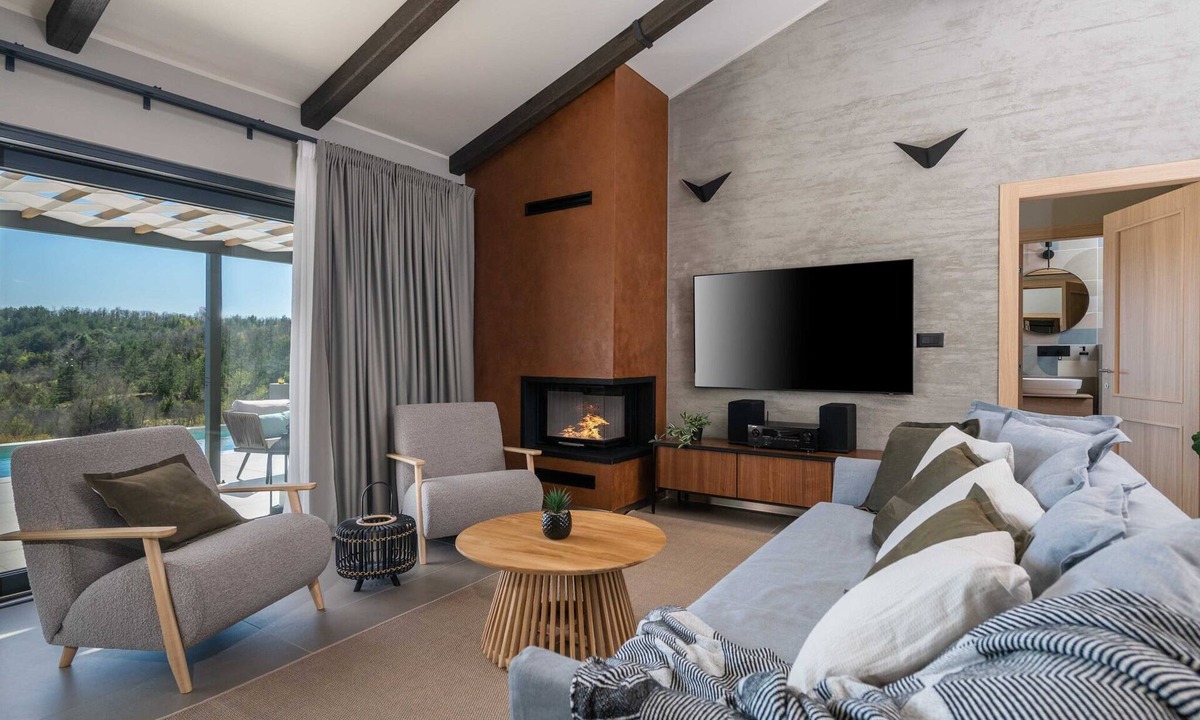 Hum Villa | Villa Noeli with Swimming Pool