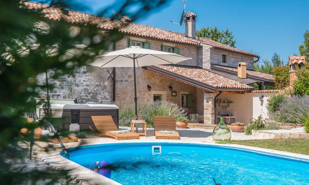 Diklici Villa | Villa Nonni by Villas Guide