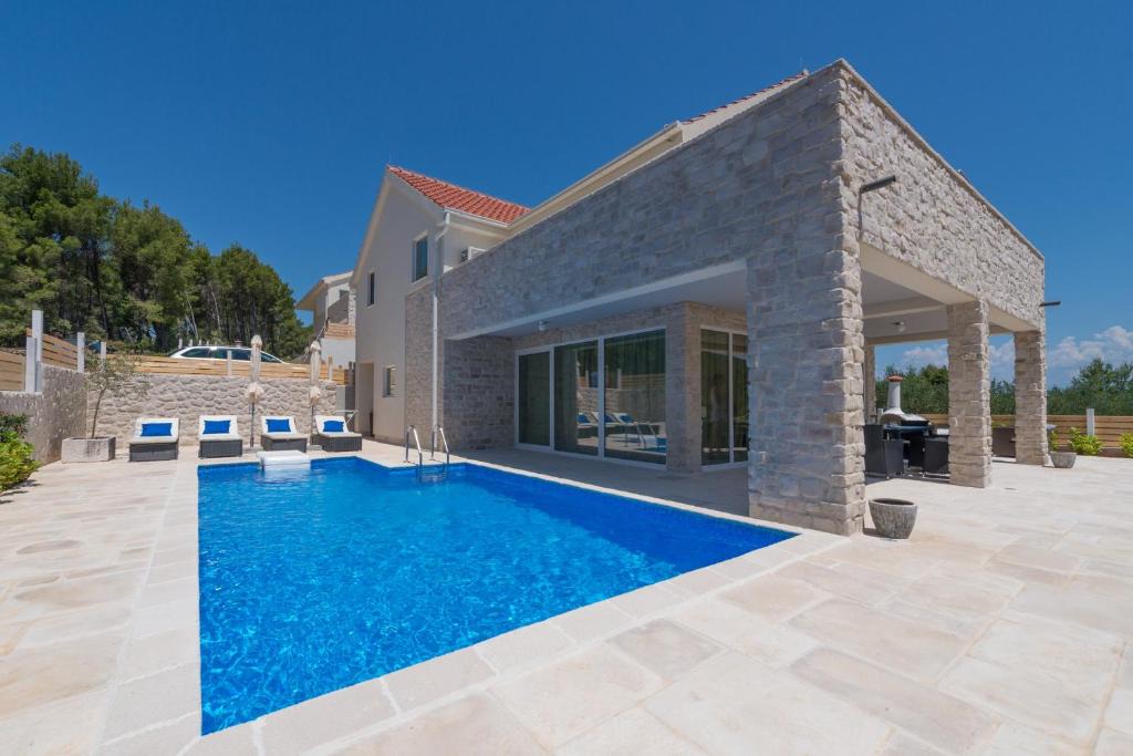 Pitve Villa | Villa Pitve