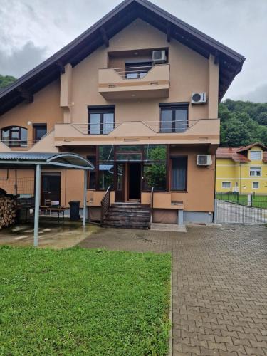 Mali Radic House | Villa Plavno