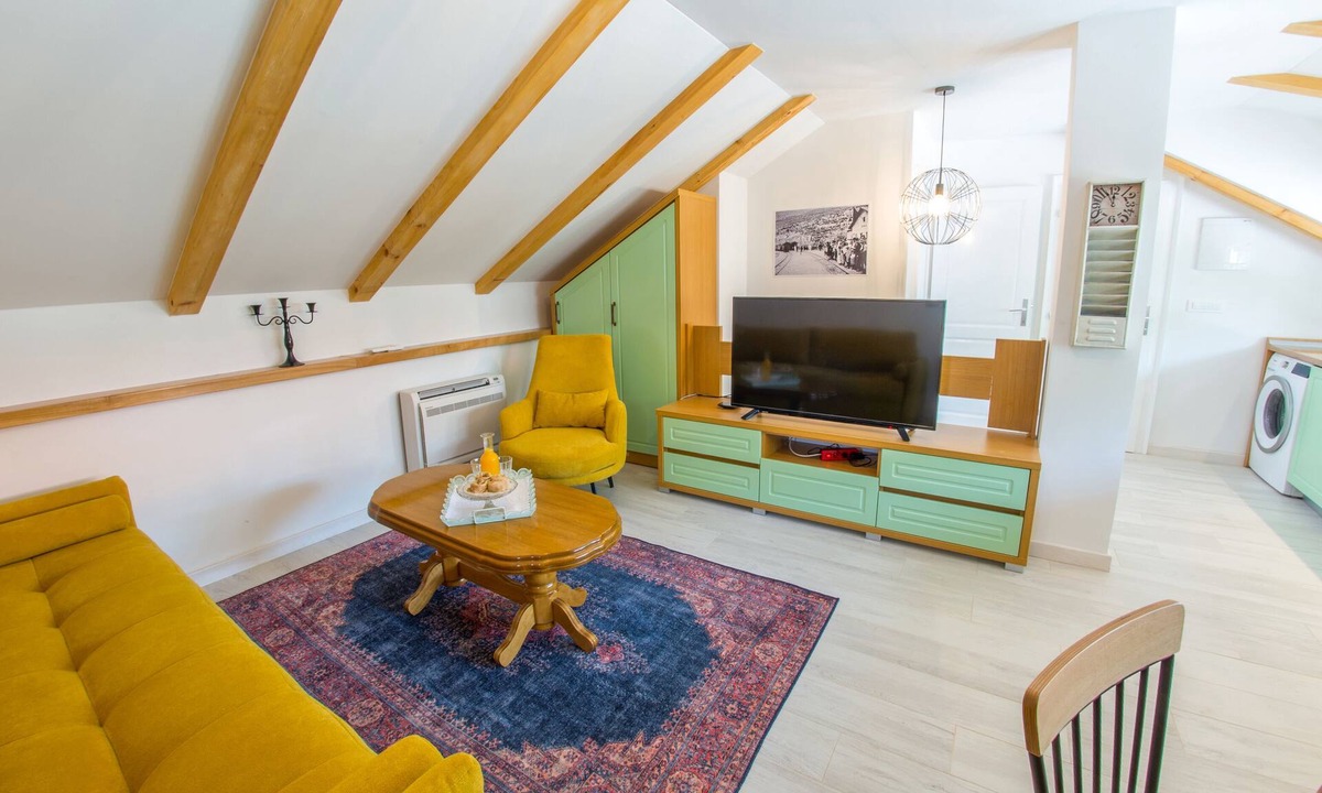 Zavala House | Villa Rosa