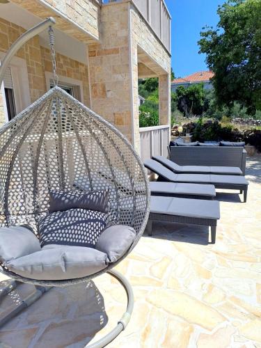 Sevid Villa | Villa Roza