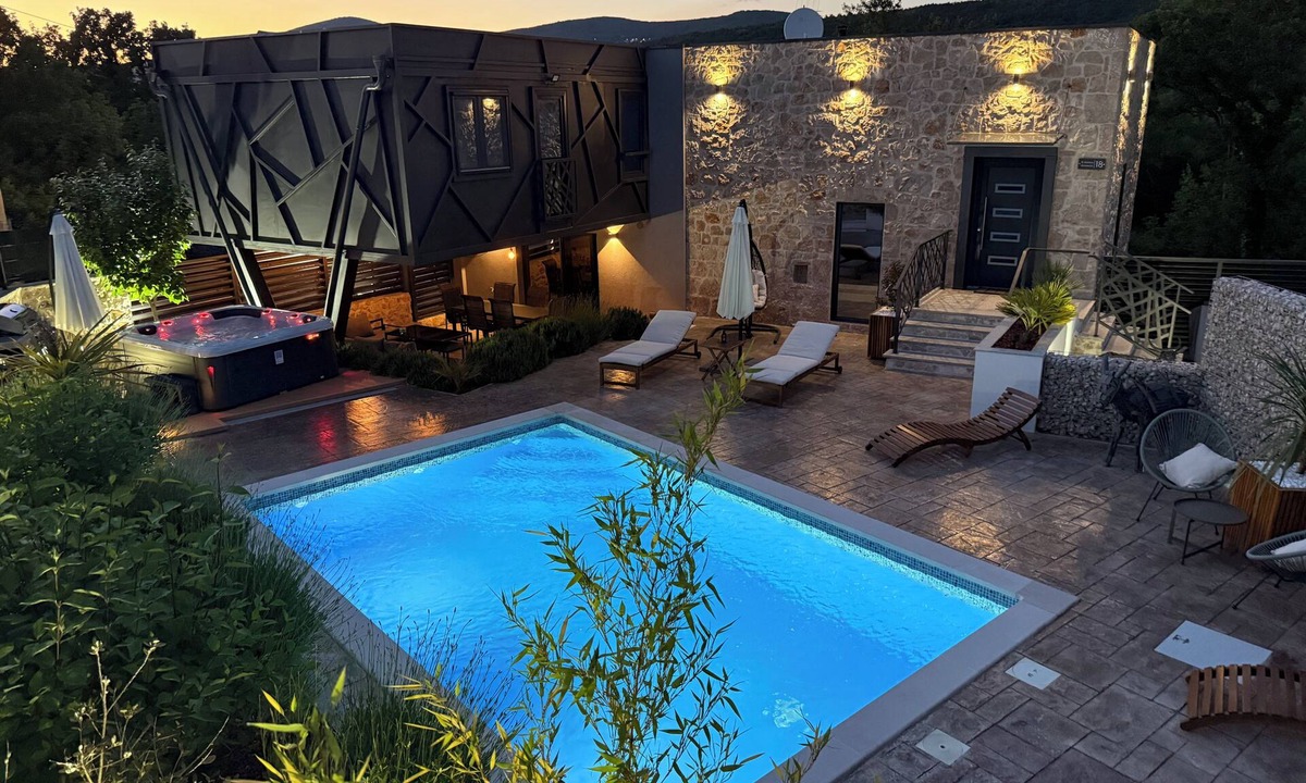 Central Dalmatia House | Villa sa bazenom i jacuzzijem u Dalmatinskoj zagori na 20 min od Splita
