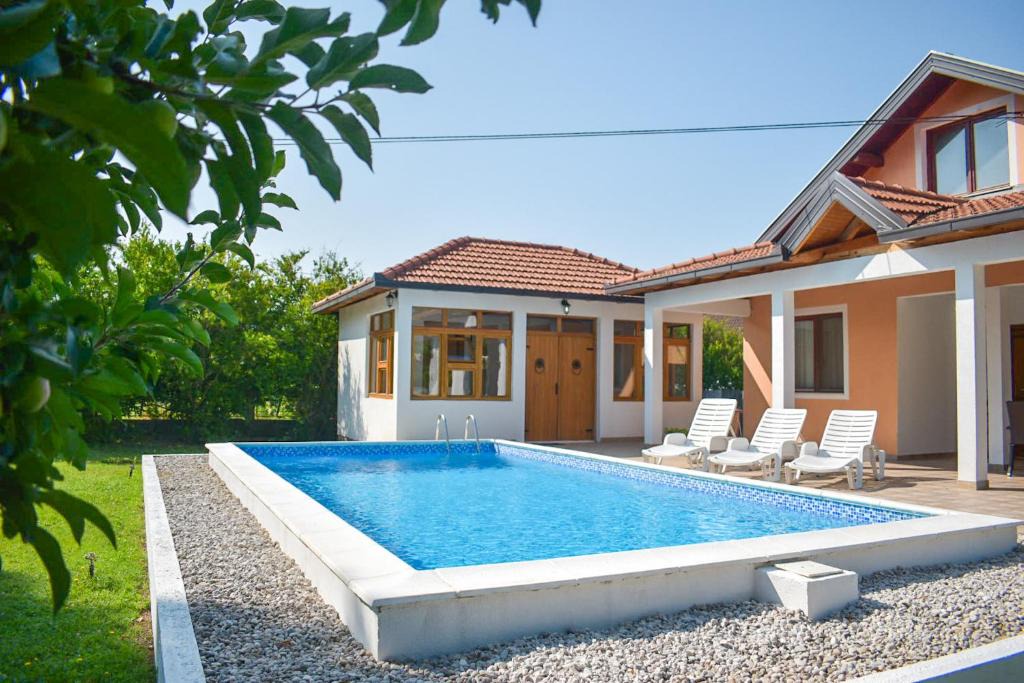 Hodbina Villa | Villa Sama